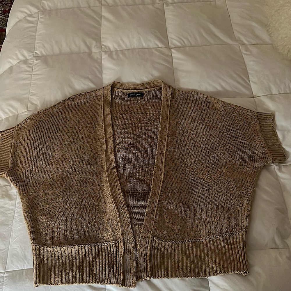 Shrug NEW with out tags